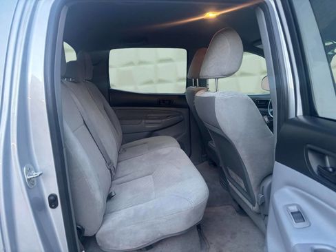 Used 2011 Toyota Tacoma 4x4 Double Cab w/ SR5 Pkg #2 image 18