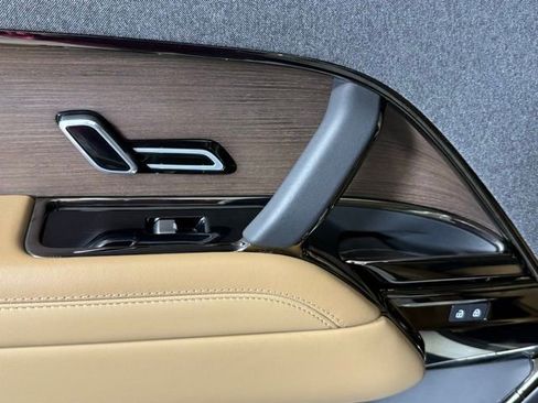 Certified 2023 Land Rover Range Rover Sport SE AWD/4WD image 23