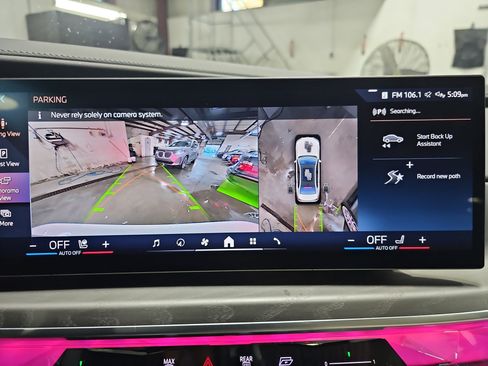 Certified 2025 BMW 750e xDrive image 25