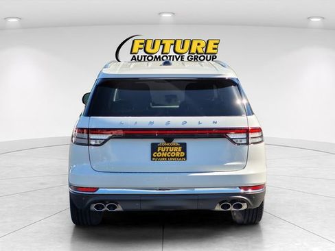 New 2026 Lincoln Aviator Reserve image 4