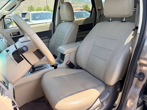 Used 2010 Ford Escape XLT FWD image 16