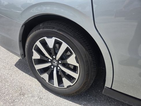 Used 2025 Honda Odyssey EX-L image 13