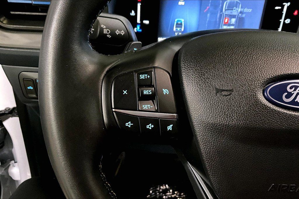 Used 2025 Ford Maverick Lobo AWD/4WD image 24