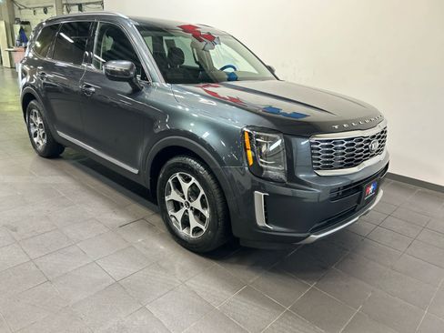 Used 2020 Kia Telluride EX AWD/4WD image 2