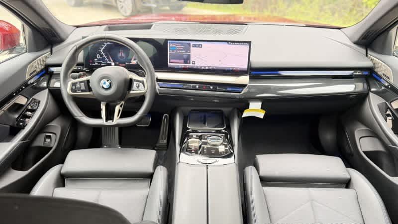 Used 2026 BMW 530i w/ M Sport Package RWD image 21