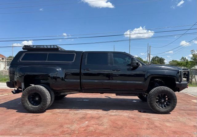 Used 2016 Chevrolet Silverado 3500 High Country w/ Duramax Plus Package AWD/4WD image 4