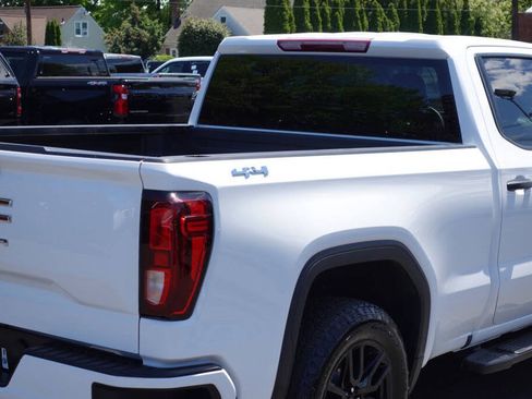 Used 2023 GMC Sierra 1500 Pro w/ Graphite Edition AWD/4WD image 12