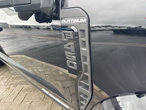 Used 2026 Ford F450 Platinum w/ FX4 Off-Road Package image 7
