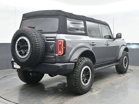 Used 2022 Ford Bronco Outer Banks w/ Sasquatch Package AWD/4WD image 14