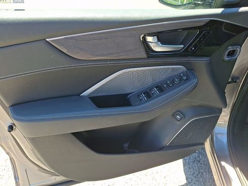 Used 2023 Acura MDX SH-AWD w/ Advance Package image 14