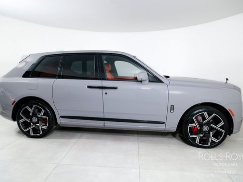 New 2027 Rolls-Royce Cullinan Black Badge AWD/4WD image 10
