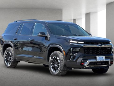 New 2026 Chevrolet Traverse Z71 w/ Driver Confidence Package AWD/4WD image 1