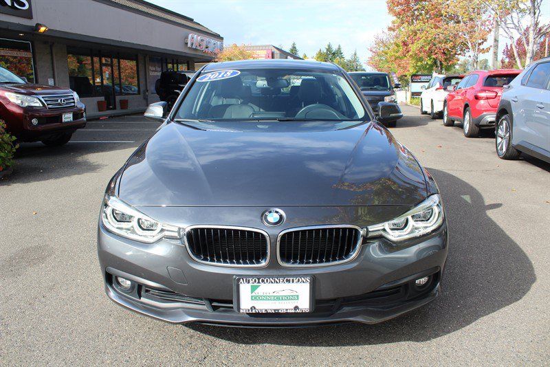 Used 2018 BMW 320i xDrive Sedan AWD/4WD image 7