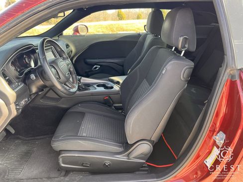 Used 2019 Dodge Challenger SXT w/ Blacktop Package image 19