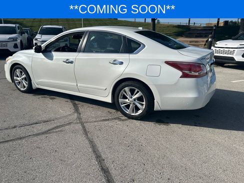 Used 2013 Nissan Altima 2.5 SV w/ 2.5SV Convenience Pkg FWD image 10