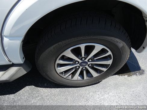 Used 2016 Ford Expedition XLT w/ Equipment Group 202A RWD image 22