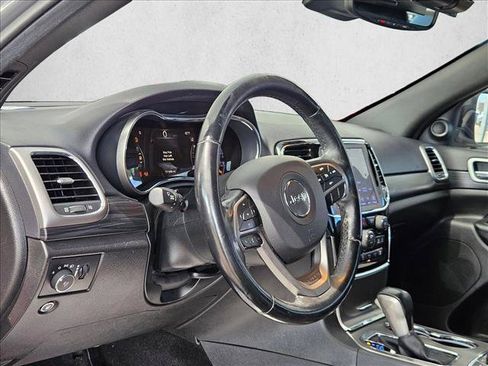Used 2020 Jeep Grand Cherokee Altitude AWD/4WD image 9