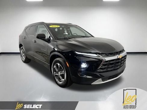 Used 2023 Chevrolet Blazer LT w/ Convenience Package FWD image 4