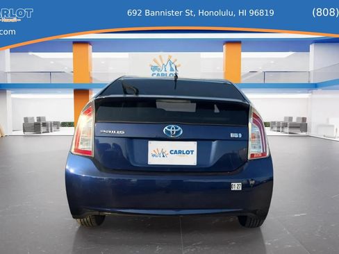Used 2014 Toyota Prius Two FWD image 13