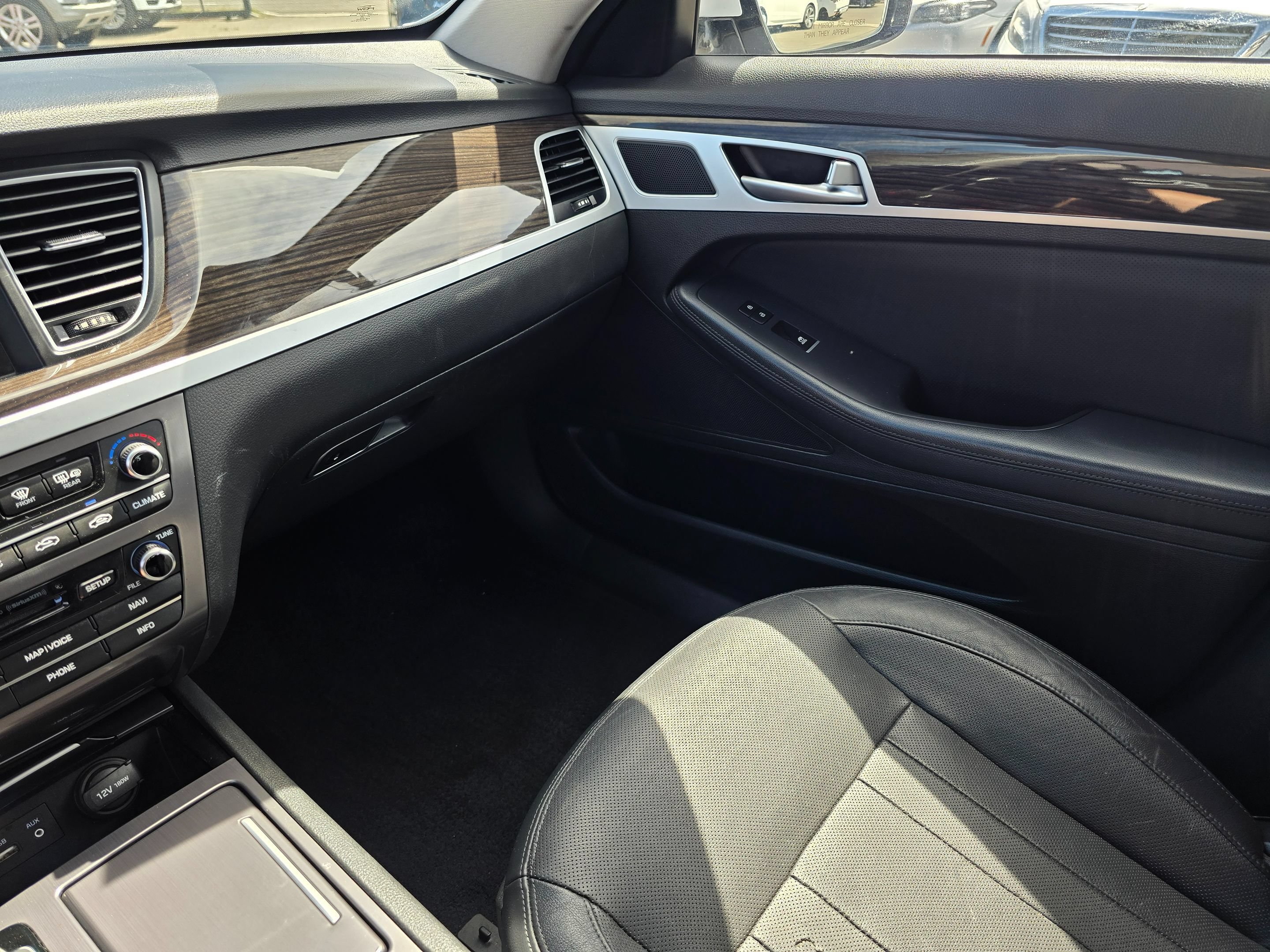 Used 2018 Genesis G80 3.8 RWD image 37