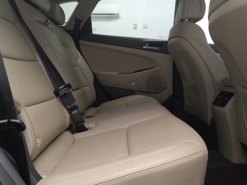 Used 2018 Hyundai Tucson SEL Plus FWD image 19