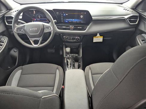 New 2026 Chevrolet TrailBlazer LT w/ Convenience Package FWD image 13
