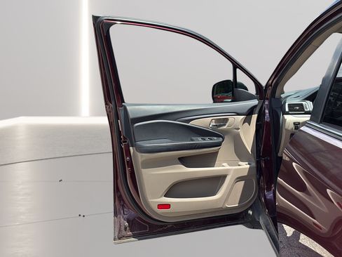 Used 2017 Honda Pilot EX-L image 11