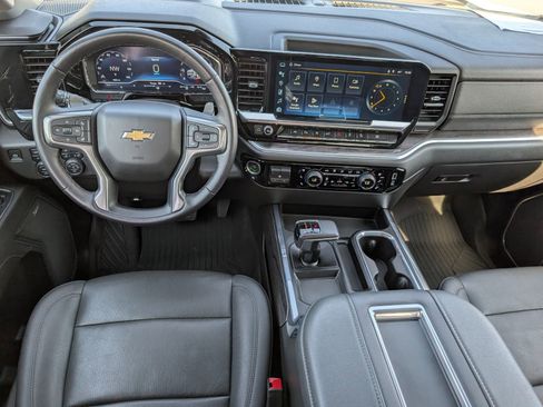 Used 2022 Chevrolet Silverado 1500 LTZ AWD/4WD image 11