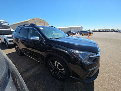 Used 2023 Subaru Ascent Limited w/ Technology Package AWD/4WD image 7