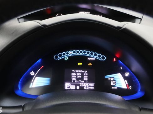 Used 2015 Nissan Leaf S w/ Charge Package FWD image 38
