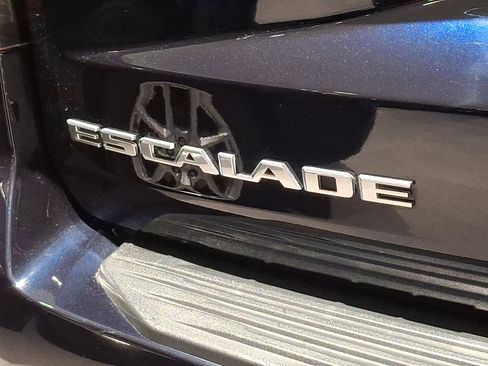Certified 2023 Cadillac Escalade Premium Luxury AWD/4WD image 30