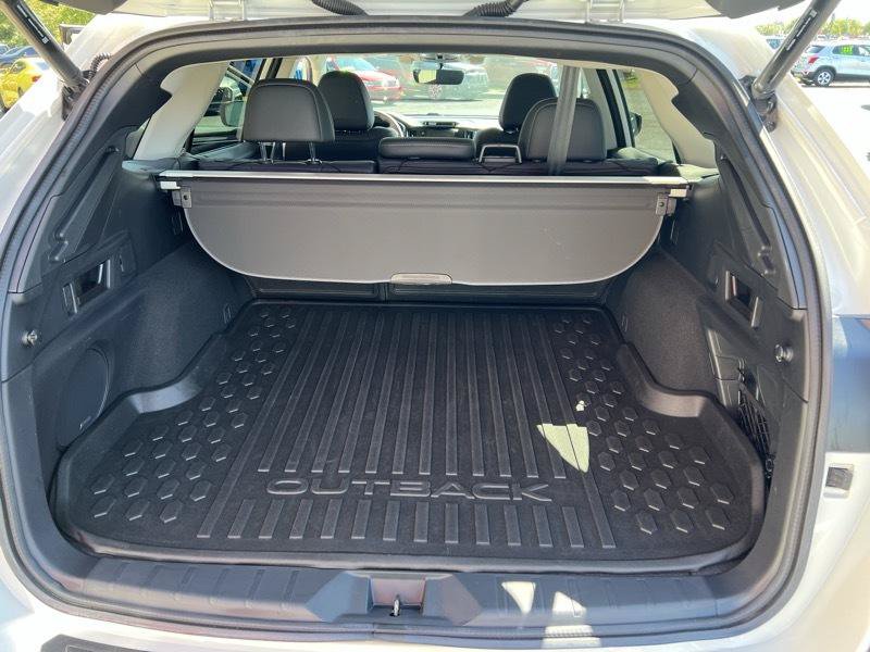 Used 2020 Subaru Outback Limited AWD/4WD image 9