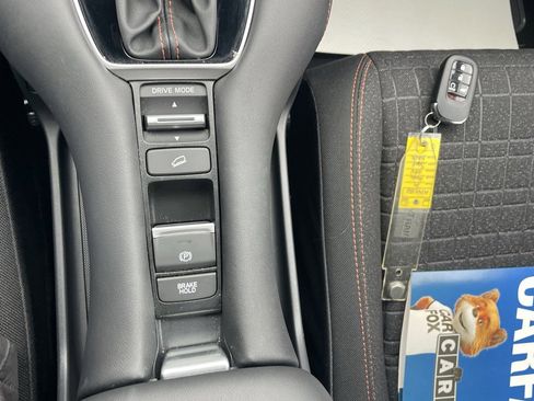 Used 2024 Honda HR-V Sport image 35