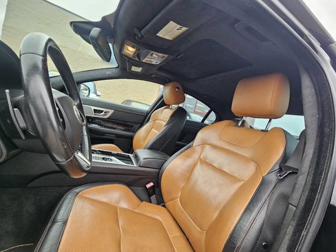 Used 2012 Jaguar XF Supercharged image 10