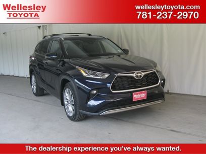 Used 2023 Toyota Highlander Platinum