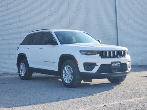 New 2026 Jeep Grand Cherokee Laredo X RWD image 2