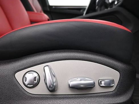 Used 2026 Porsche Macan image 15