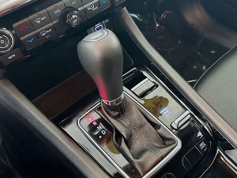 Certified 2024 Jeep Compass Limited image 25