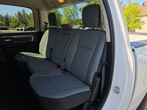 Used 2023 RAM 1500 Classic SLT AWD/4WD image 21
