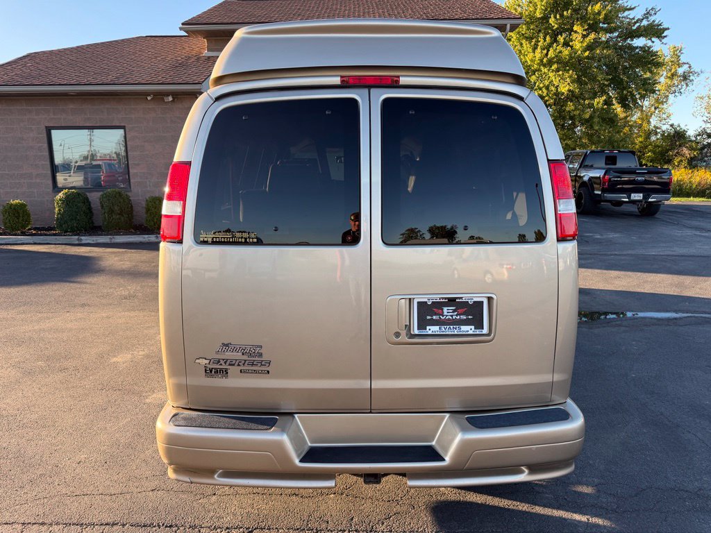 Used 2013 Chevrolet Express 1500 RWD image 8