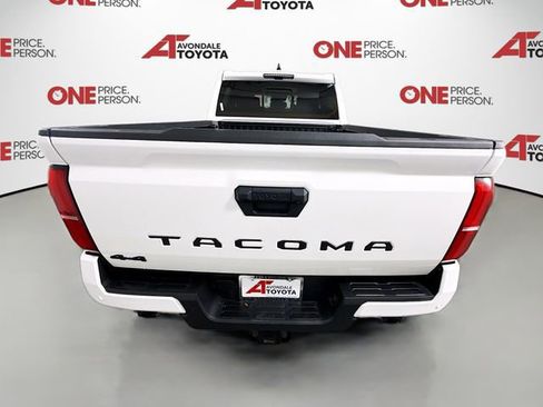 Certified 2024 Toyota Tacoma TRD Off-Road w/ TRD Off Road Upgrade Package AWD/4WD image 7
