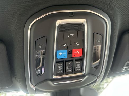 New 2025 Jeep Grand Cherokee L Limited w/ Luxury Tech Group II image 48