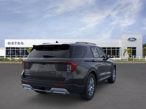 New 2026 Ford Explorer Platinum image 8