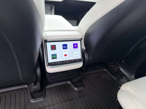 Used 2023 Tesla Model X AWD/4WD image 25