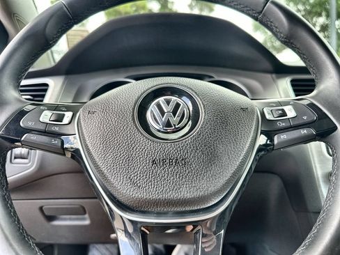 Used 2017 Volkswagen Golf Wolfsburg Edition FWD image 33