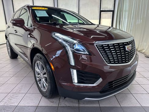 Used 2023 Cadillac XT5 Premium Luxury w/ Technology Package AWD/4WD image 2