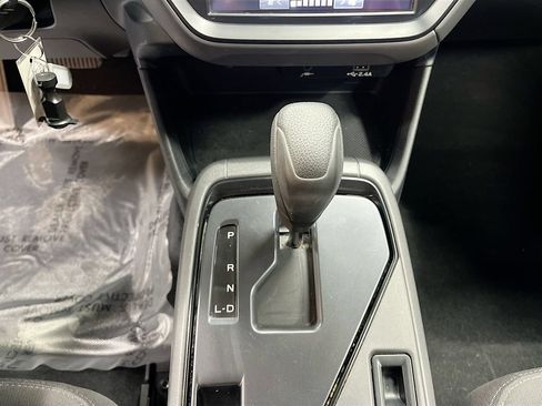 Used 2024 Subaru Crosstrek 2.0i AWD/4WD image 16