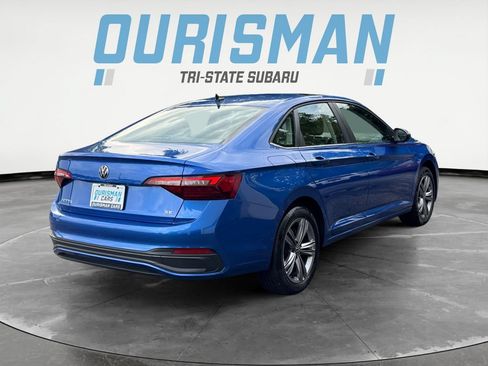 Used 2024 Volkswagen Jetta SE w/ Panoramic Sunroof Package FWD image 6