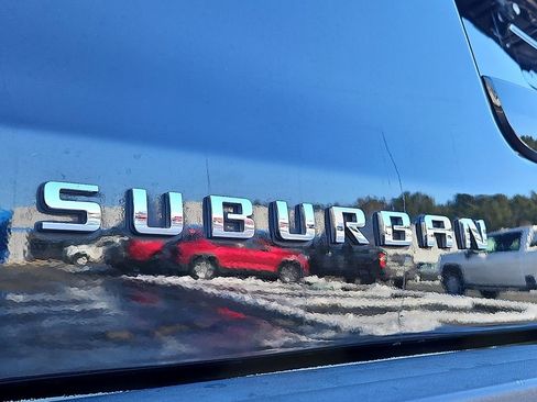 Used 2019 Chevrolet Suburban LT w/ LT Signature Package image 30