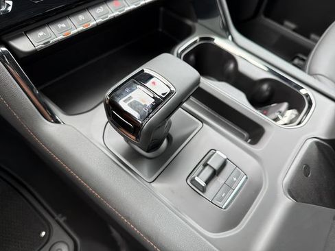 New 2026 GMC Sierra 1500 AT4 w/ AT4 Premium Package AWD/4WD image 15